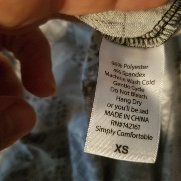 LuLaRoe Carly. White/black/gray pattern. Size XS - Picture 4 of 6